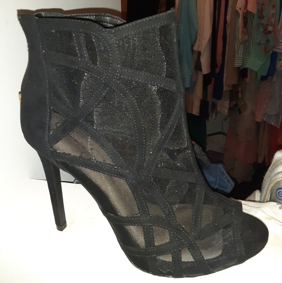 Black JS ankle boot (#7) - Picture 1 of 3